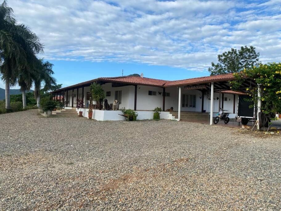 Finca Campestre Con Hermosa Vista Anapoima Extérieur photo